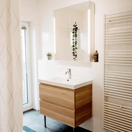 Wohnen Bei Frau Tinz - Family Apartment - 2 Bis 4 Personen, Bahnhof- Und Zentrumsnaehe * Neunkirchen