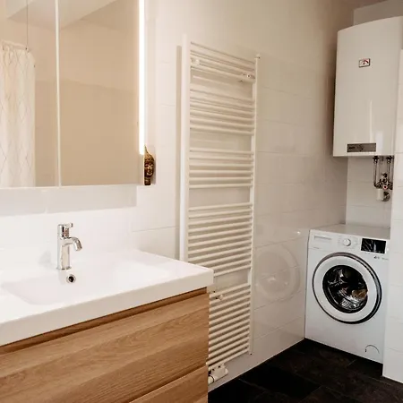 Apartment Wohnen Bei Frau Tinz - - Bahnhof- Und Zentrumsnähe Neunkirchen