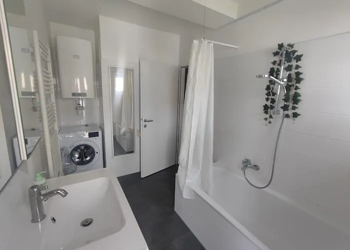 Apartment Wohnen Bei Frau Tinz - - Bahnhof- Und Zentrumsnaehe