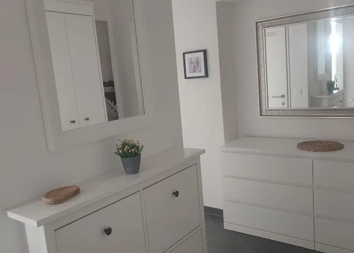 Wohnen Bei Frau Tinz - Family Apartment - 2 Bis 4 Personen, Bahnhof- Und Zentrumsnaehe * Neunkirchen