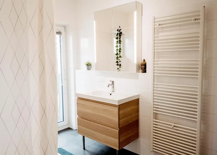 Wohnen Bei Frau Tinz - Family Apartment - 2 Bis 4 Personen, Bahnhof- Und Zentrumsnaehe * Neunkirchen