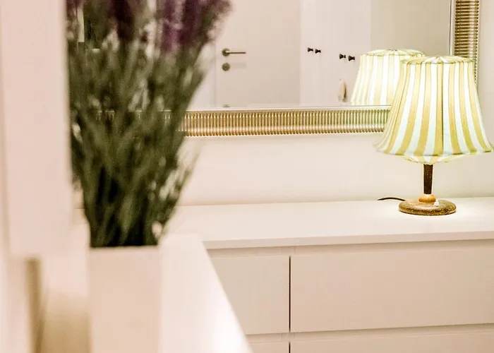 Wohnen Bei Frau Tinz - Family Apartment - 2 Bis 4 Personen, Bahnhof- Und Zentrumsnaehe Apartament Neunkirchen