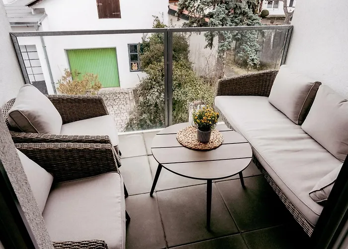 Apartament Wohnen Bei Frau Tinz - Family Apartment - 2 Bis 4 Personen, Bahnhof- Und Zentrumsnaehe Neunkirchen